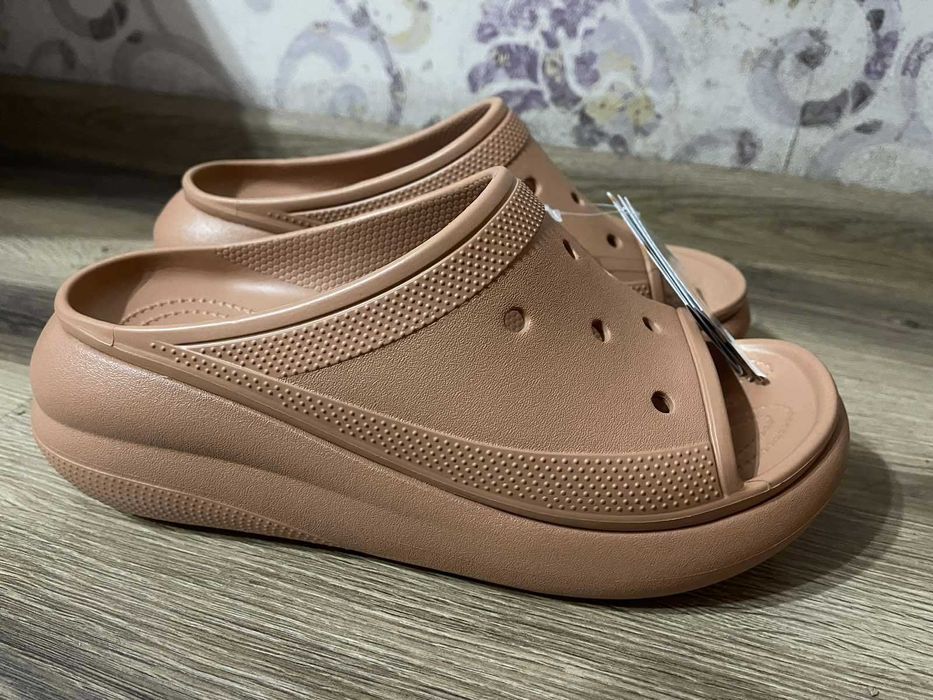 Женские  босоножки CROCS