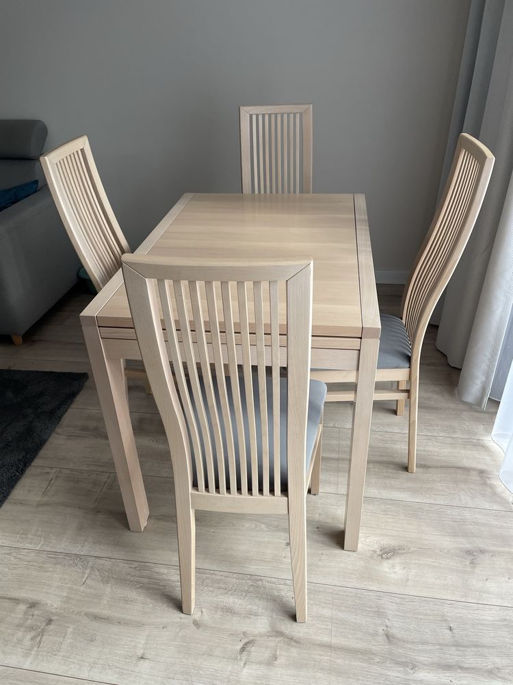 Stół i krzesła Paged