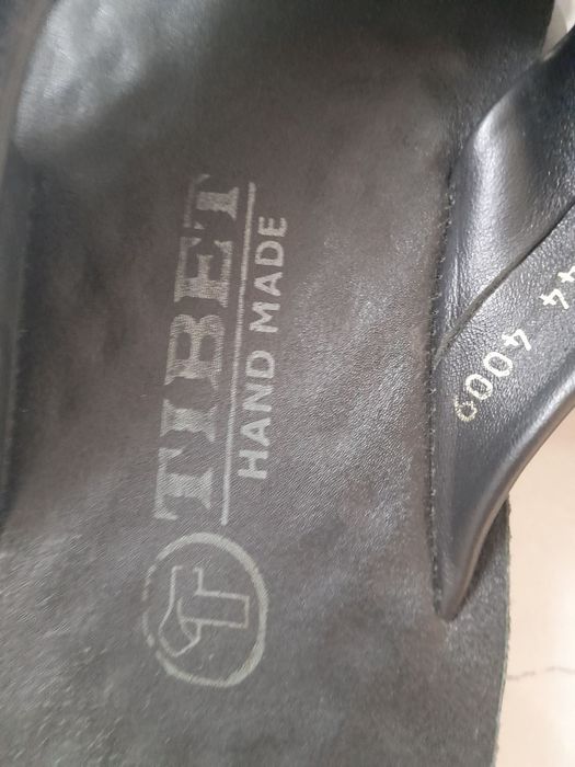 Шльопанці чоловічі шкіряні Tibet (р.40), жилет