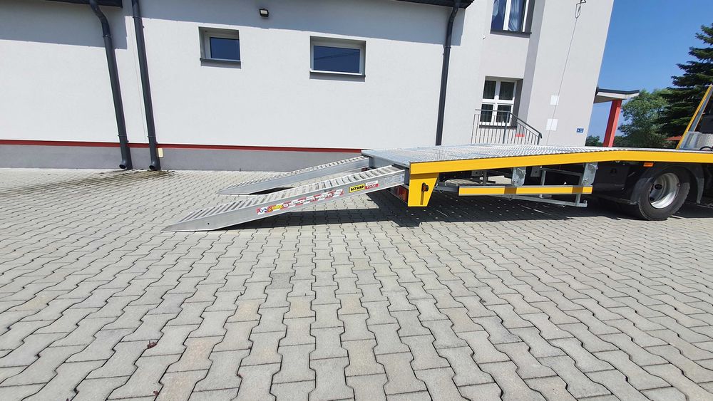 Laweta zabudowa najazd pomocy drogowej małopolska MOTO-LUK