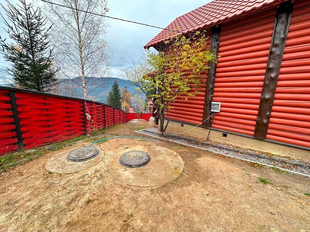 продаж будинку в Карпатах