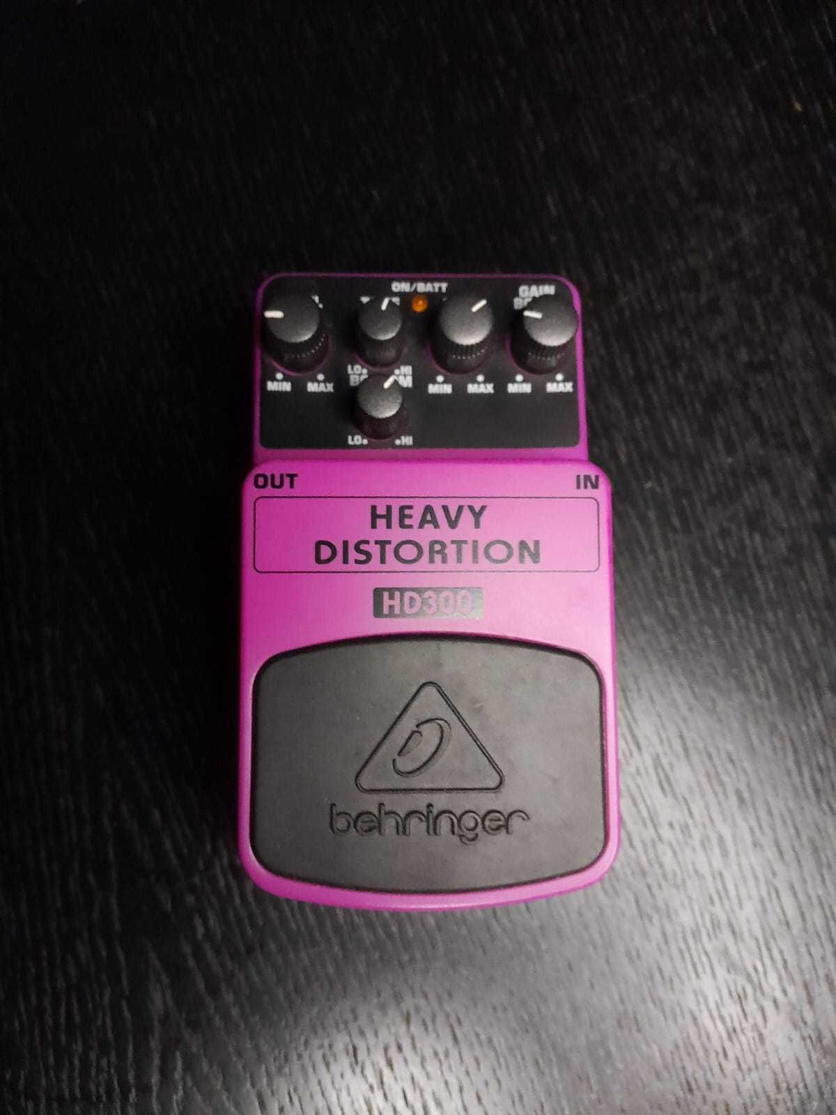 Pedal de distorção para guitarra