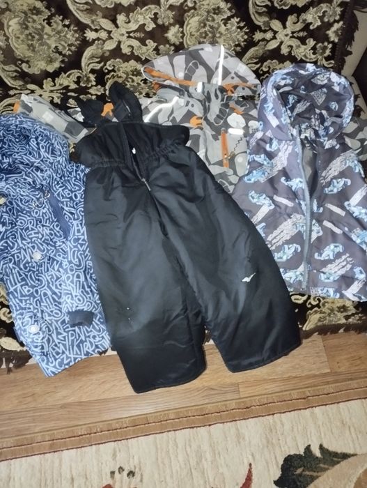 Продаю набір дитячих речей осінь - зима