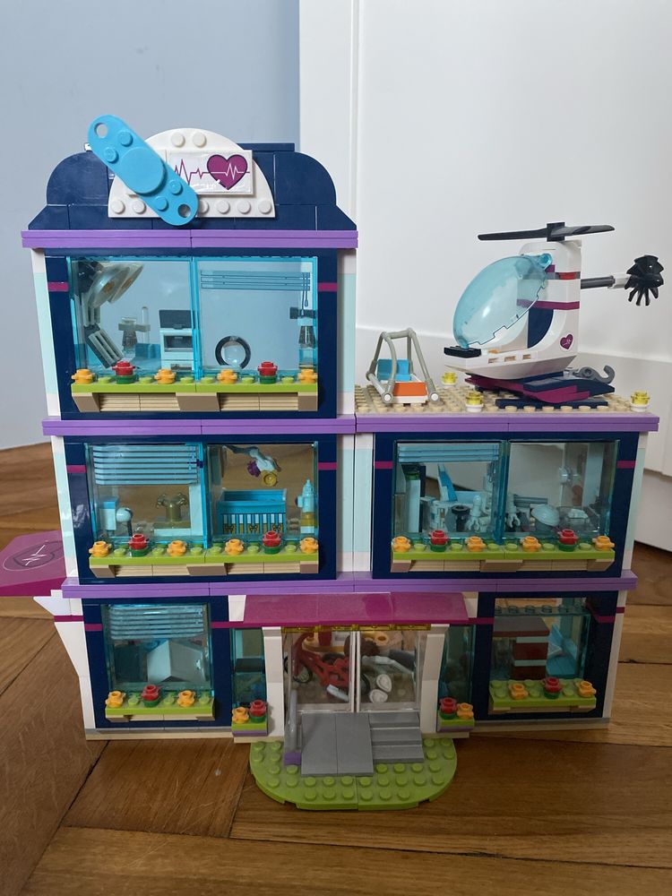 Lego friends szpital w heartlake 41318