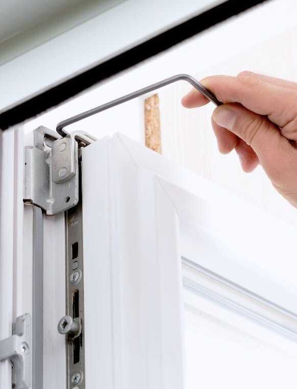 Регулювання та Ремонт металопластикових вікон і дверей.