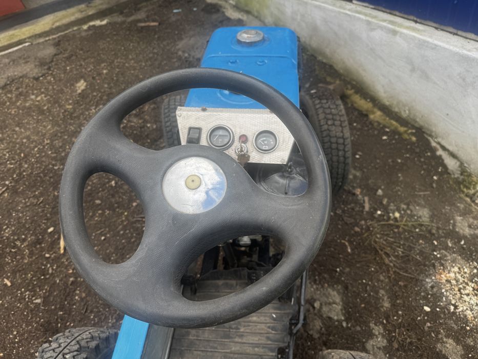 Продам трактор Zubr 12