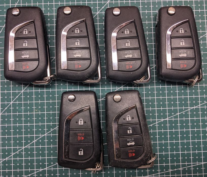 Ключ Toyota 12BFB 12BGF B97TZ