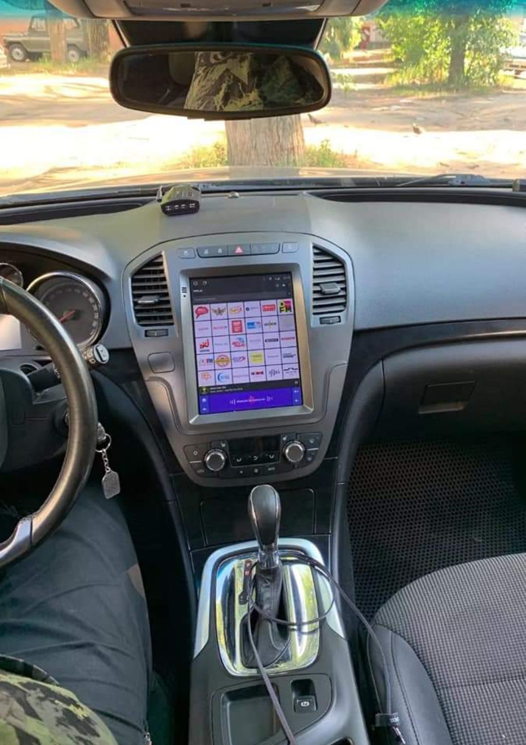 Rádio Android 12 com GPS Opel Insignia Tipo Tesla (Novo)
