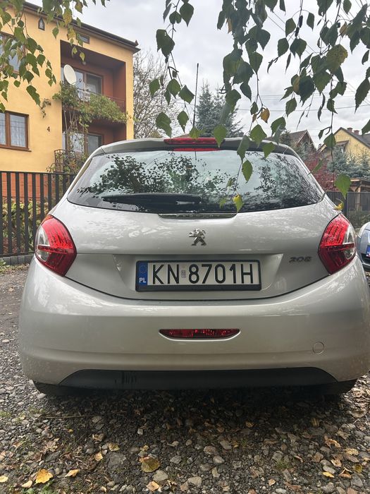 Peugeot 208  1.0 vti 68 km 102200 km