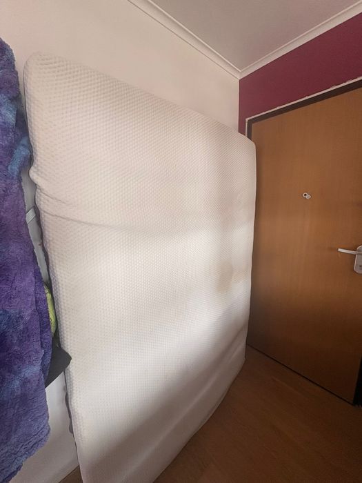 Cama de Casal com Sommier IKEA e Colchão Emma Hybrid - 140x200