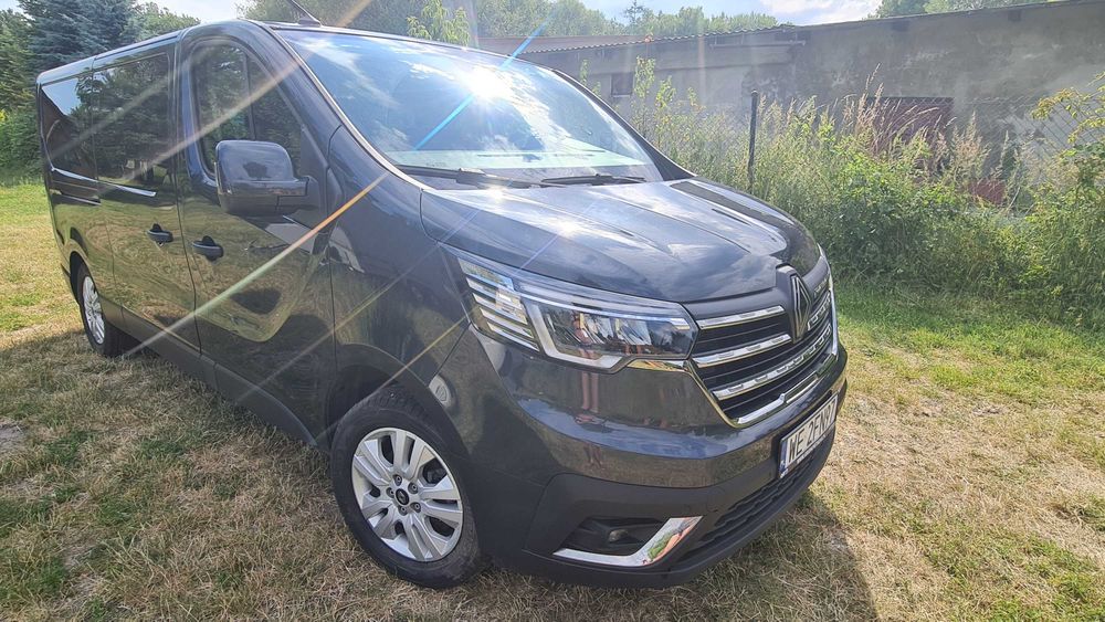 Wynajmę NOWEGO Busa 9-cio osobowego Renault Trafic 2.0 170 KM AUTOMAT