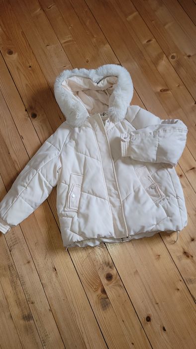 Зимова курточка молочний