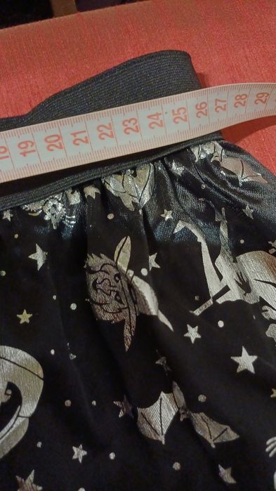 Костюм на Хелуїн зі спідницею/ юбкою.