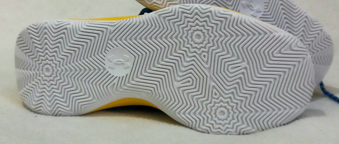Buty żółto-niebieskie Under Armour GS Curry 3Z7 rozmiar 36 władka 23
