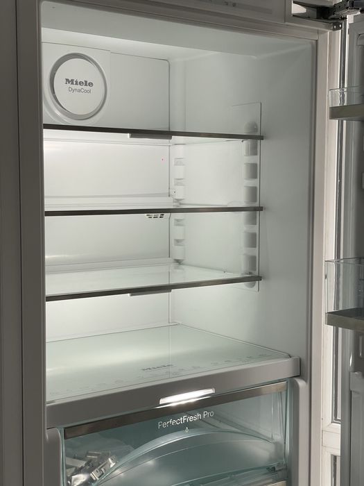 Side-by-Side!Вбудований Холодильник Miele KFN 37692 | KFN 37682