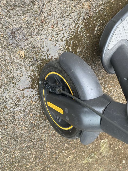 Продам електросамокат ninebot by Segway max G30 (40.30.0000.00)