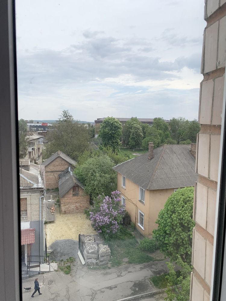 Продам 2-кімнатну квартиру в центрі Здолбунова $