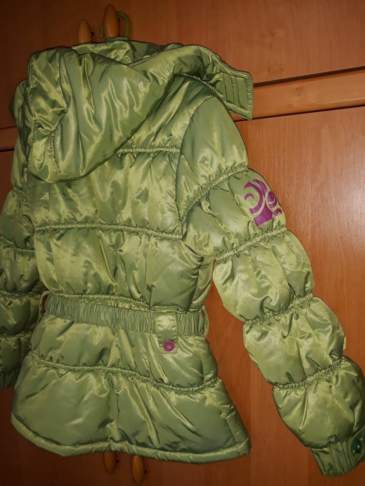 Продам красивую тёплую куртку Coccodrillo на рост 128 см