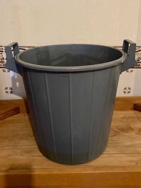 CESTO em Plástico Cinzento DOMPLEX - 10€ - Ideal para Vindima
