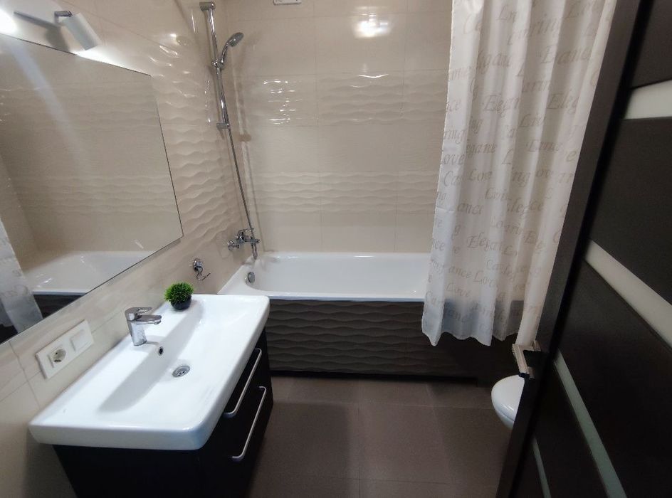 Продам квартиру в Харкові, вул. Залеська 5