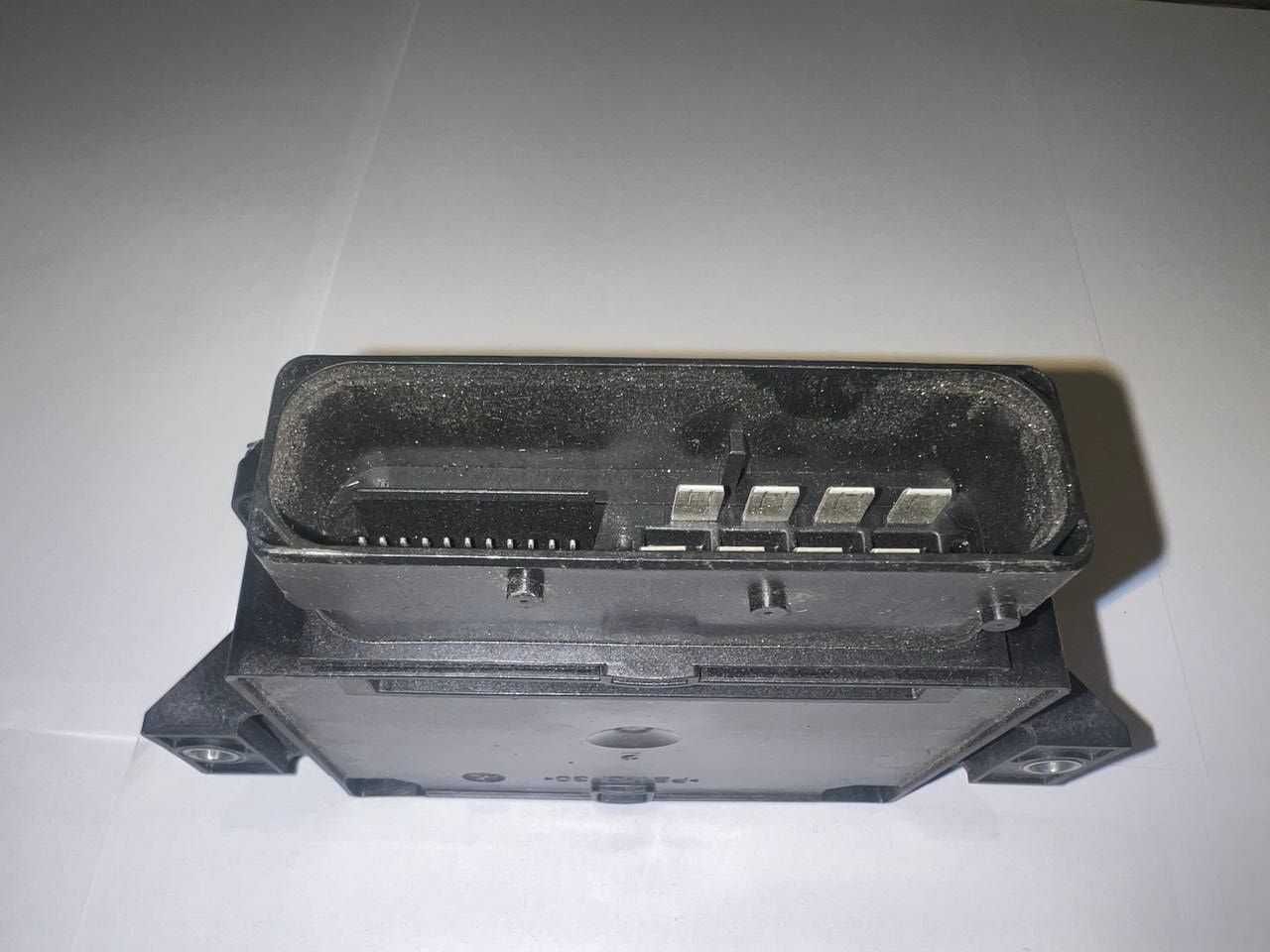 Блок модуль ручніка ручного гальма Renault 285F24621R