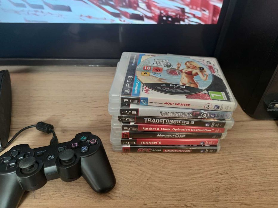 Konsola Sony PS3 2 pady i gry