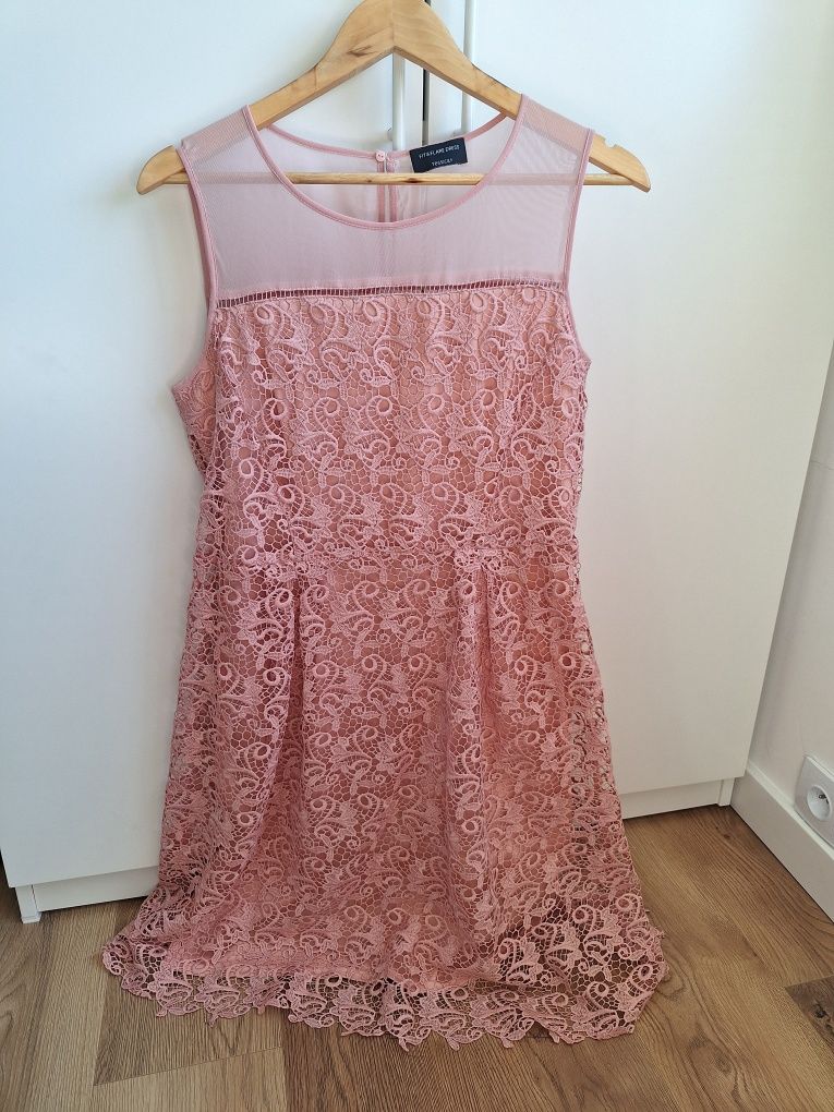 Pudrowo różowa sukienka koronkowa C&A rozmiar 38