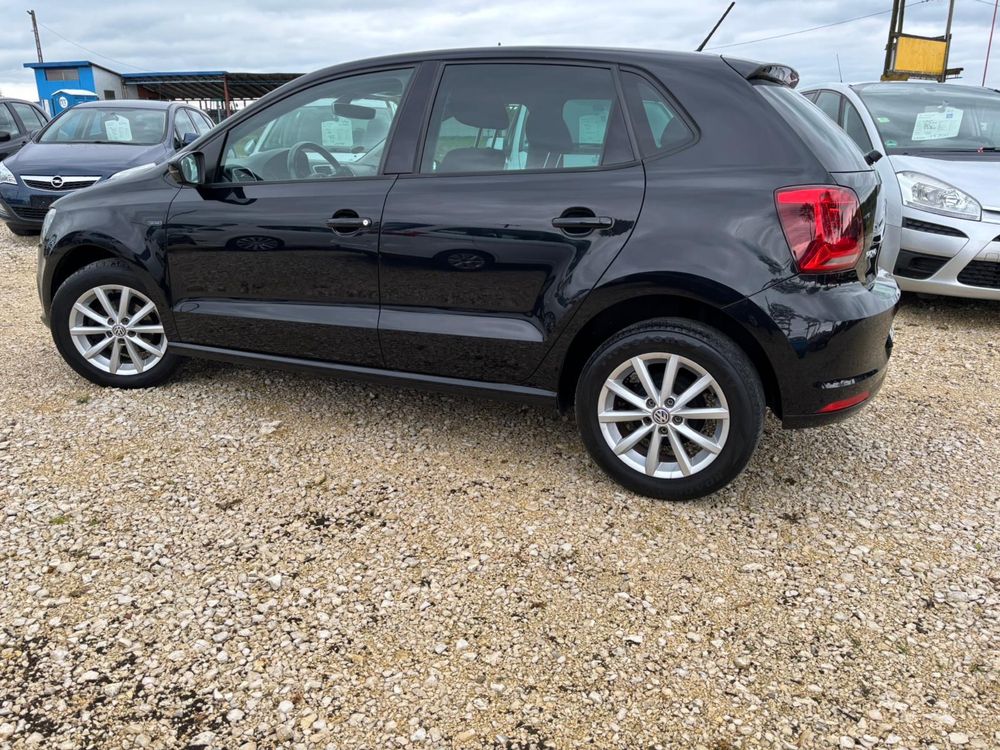 VW polo 2016 rok 1.0 mpi bogate wyposażenie super stan