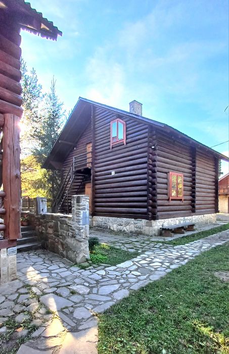 Котедж у Карпатах з чаном.