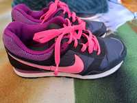 Buty Nike r. 36,5 dziewczynka