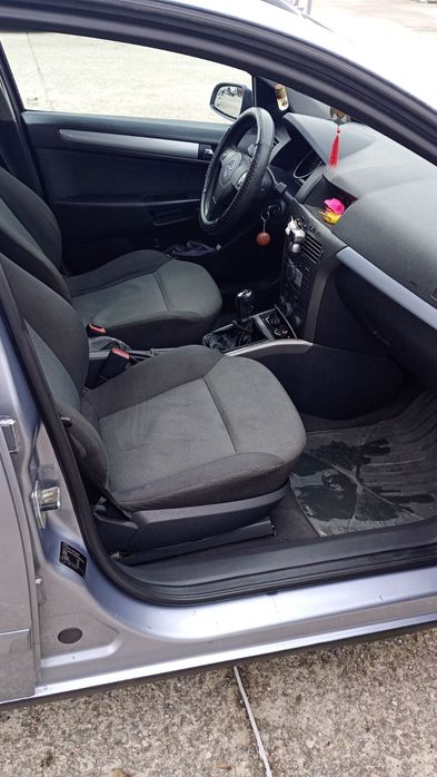 Продам Opel Astra H