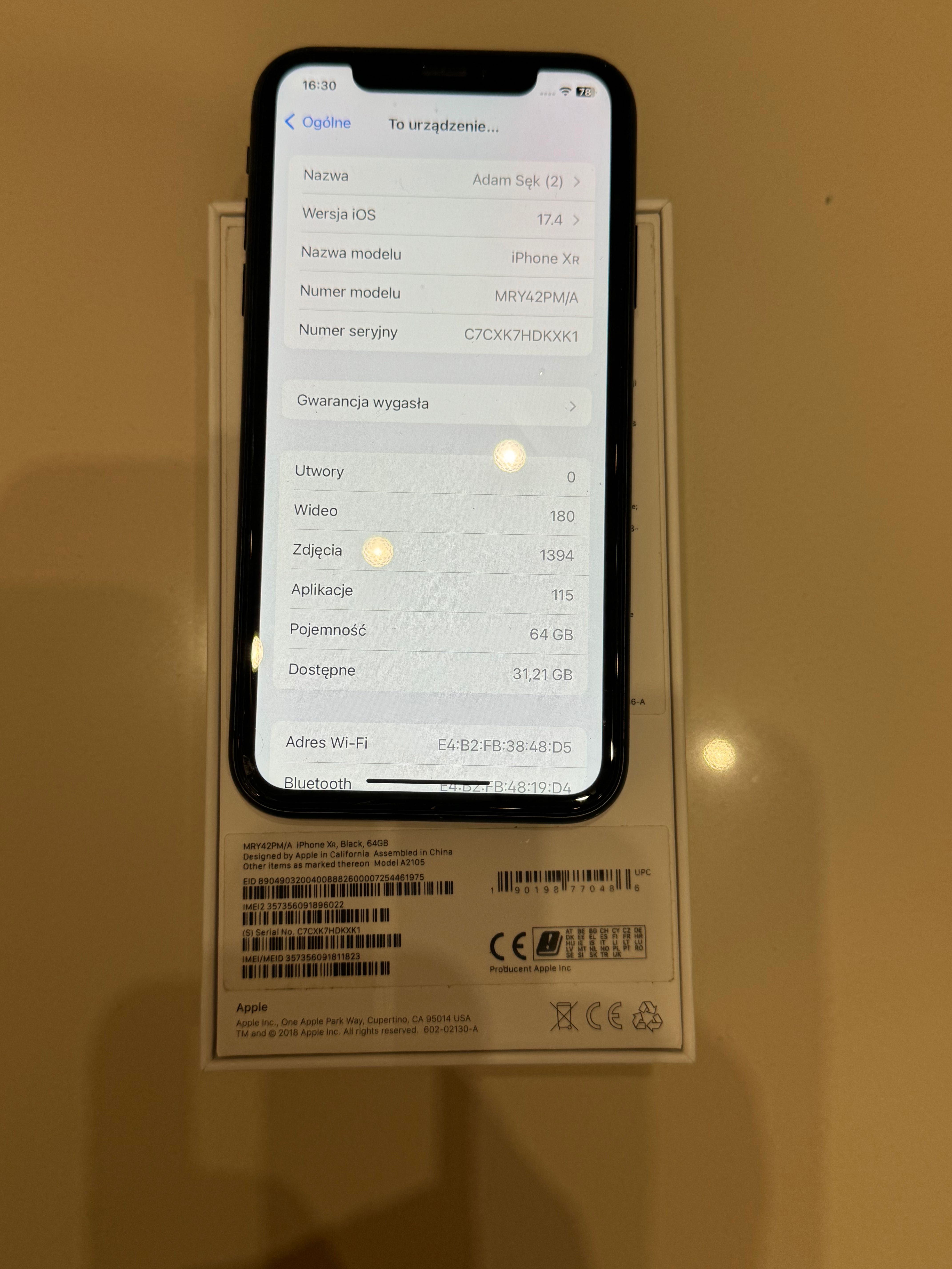 iPhone XR 64 GB czarny