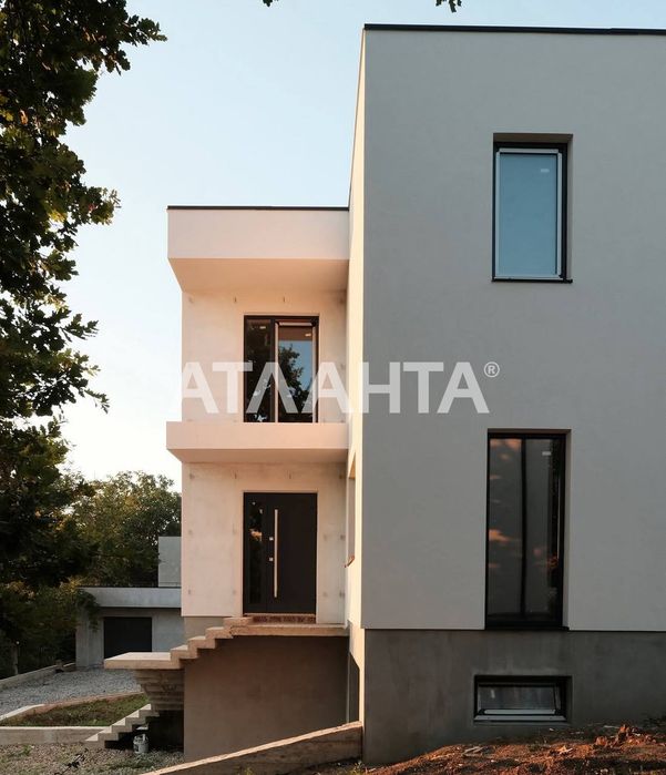 Hi-Tech будинок з панорамними краєвидами (р-н Роша-клуб)