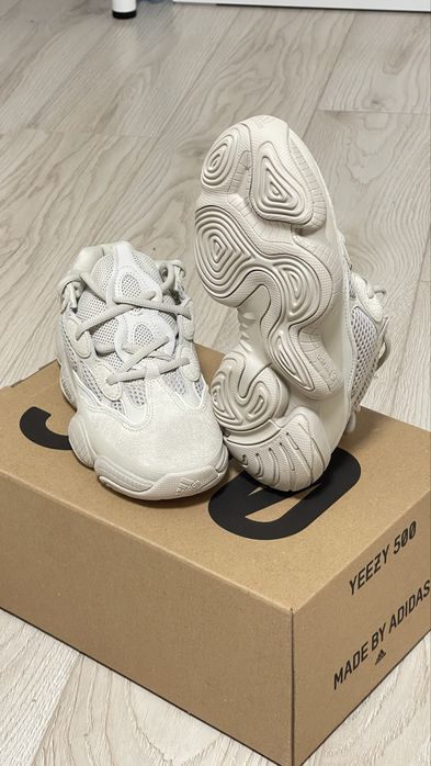 Кросівки Adidas Yeezy 500