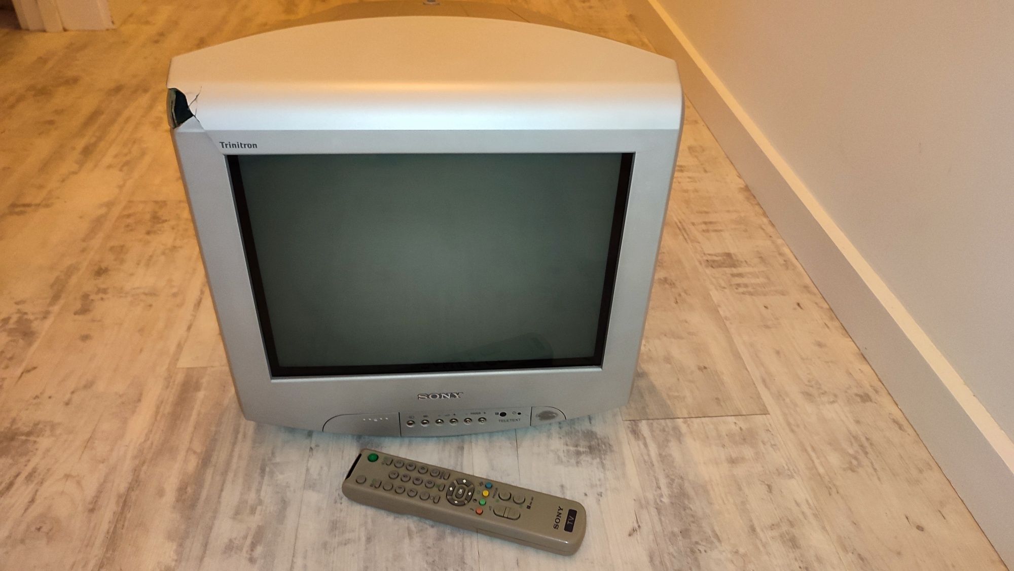 TV CRT Sony KV14LT1E (analógica)