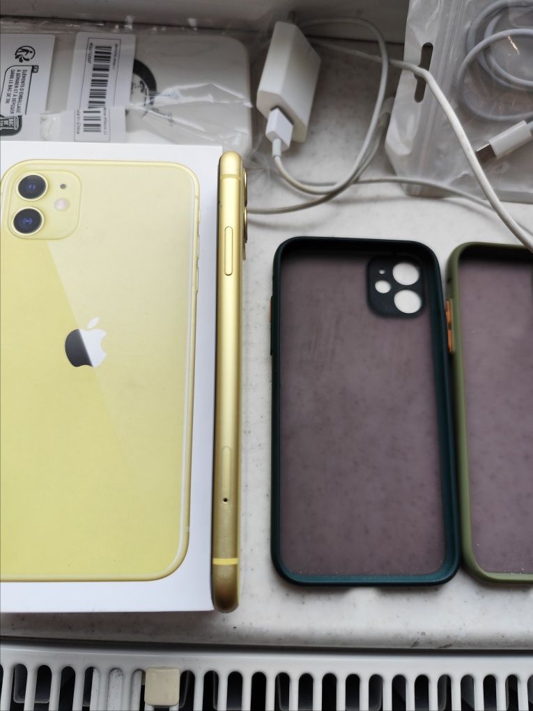 iPhone 11 stan bardzo dobry, kolor żółty.