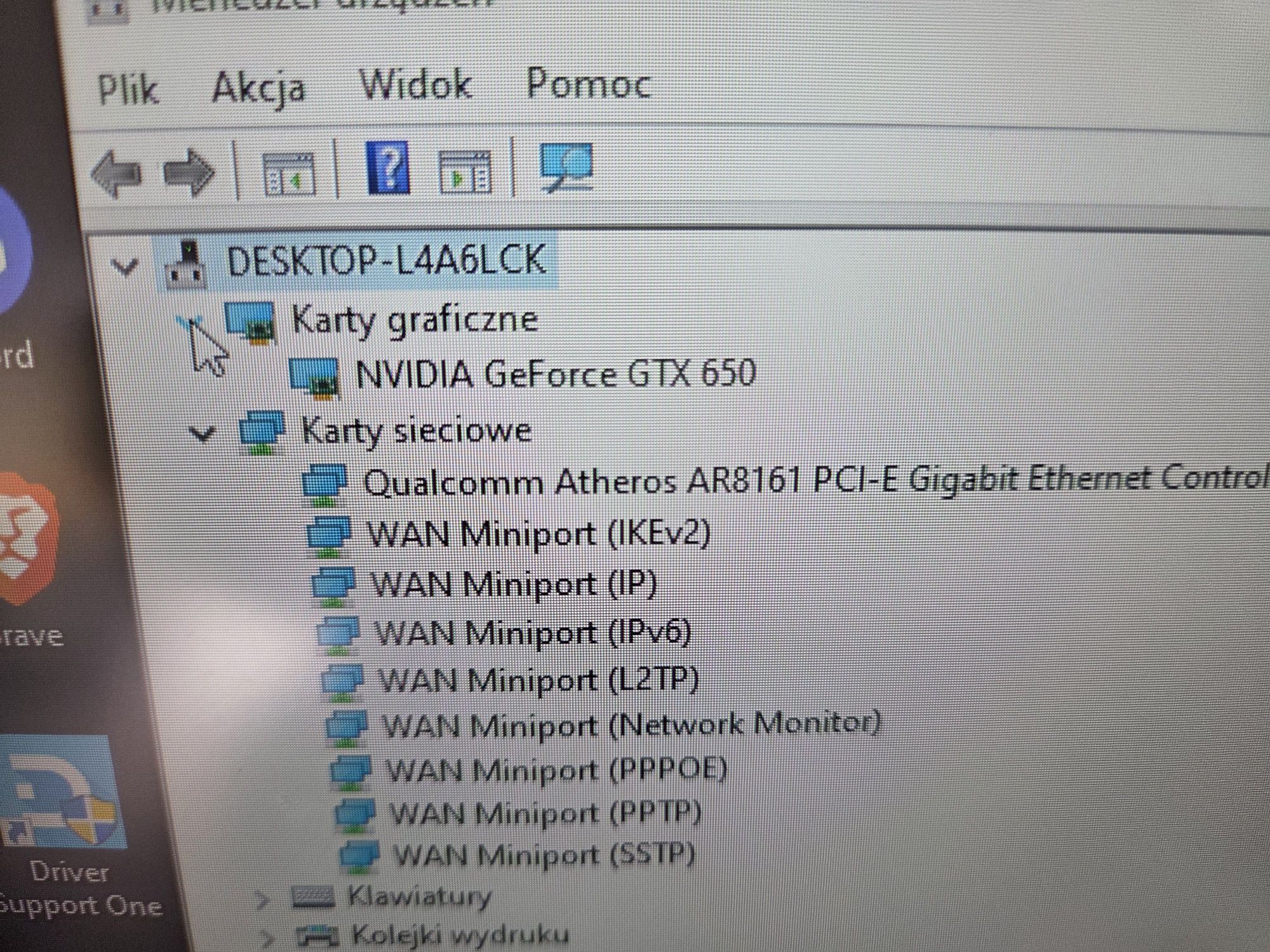 Komputer stacjonarny z monitorem