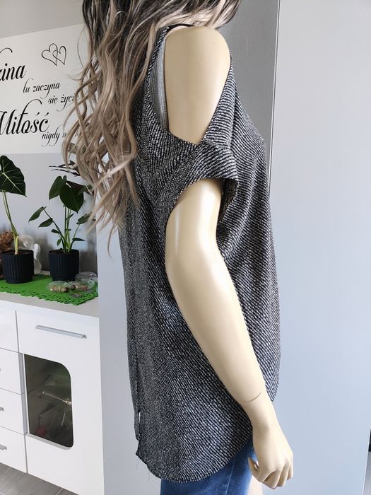 Śliczna bluzka z odkrytymi ramionami lato letnia asymetryczna 38