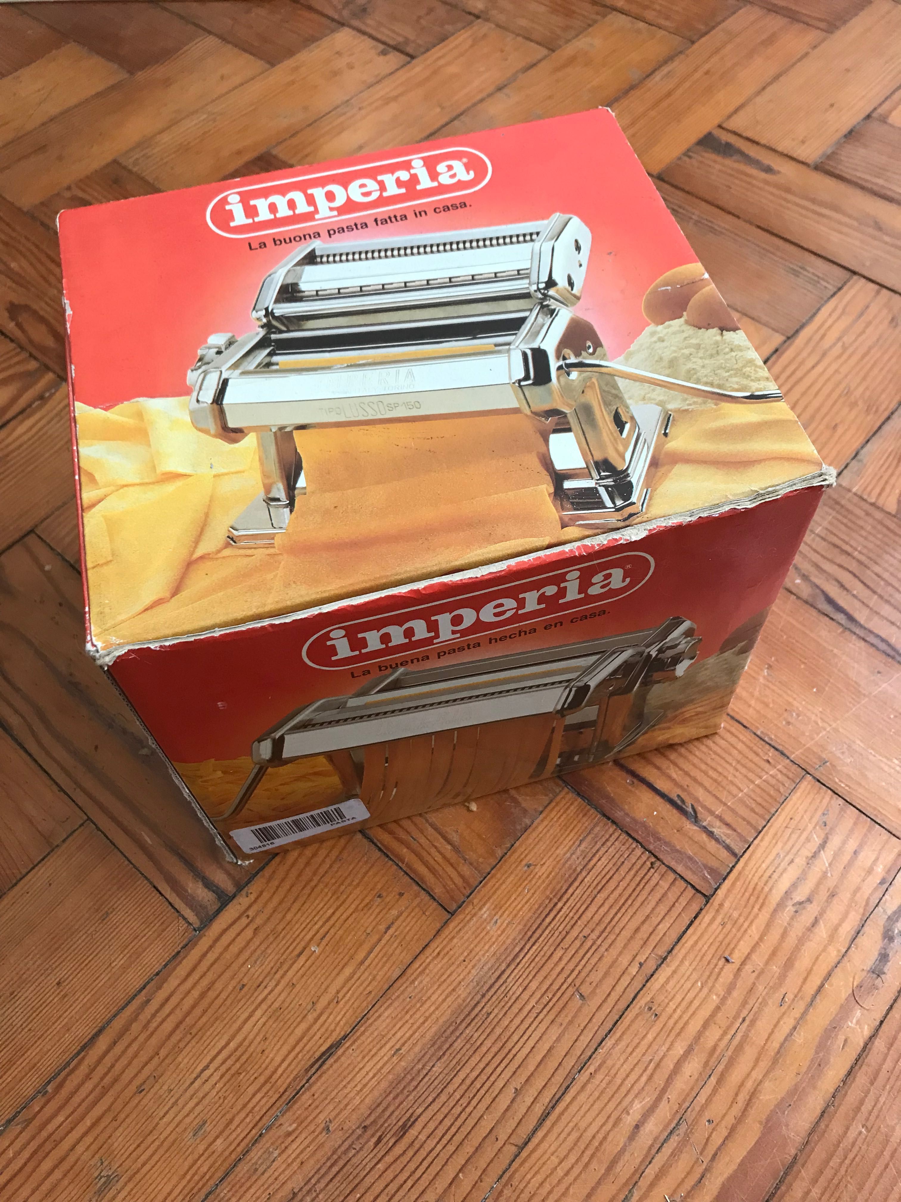 Máquina de fazer massa manualmente