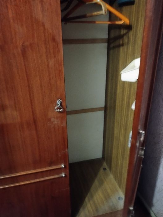 Продам шафу в прихожу