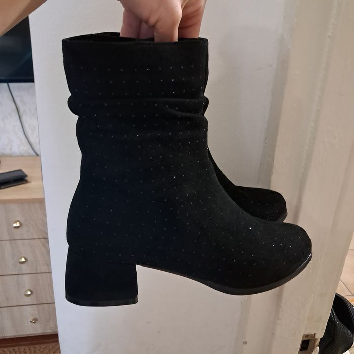 Продам ботіночки