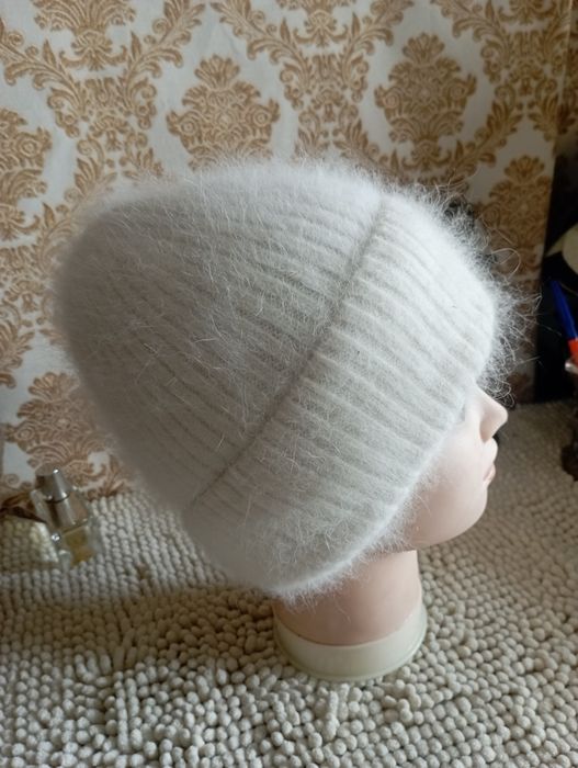 Шапка  ангора 2 шт  цвет экрю нудовый и молочный