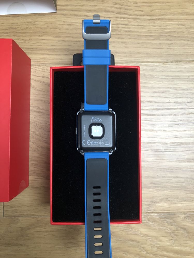 Smartwatch FitGo FW15 square