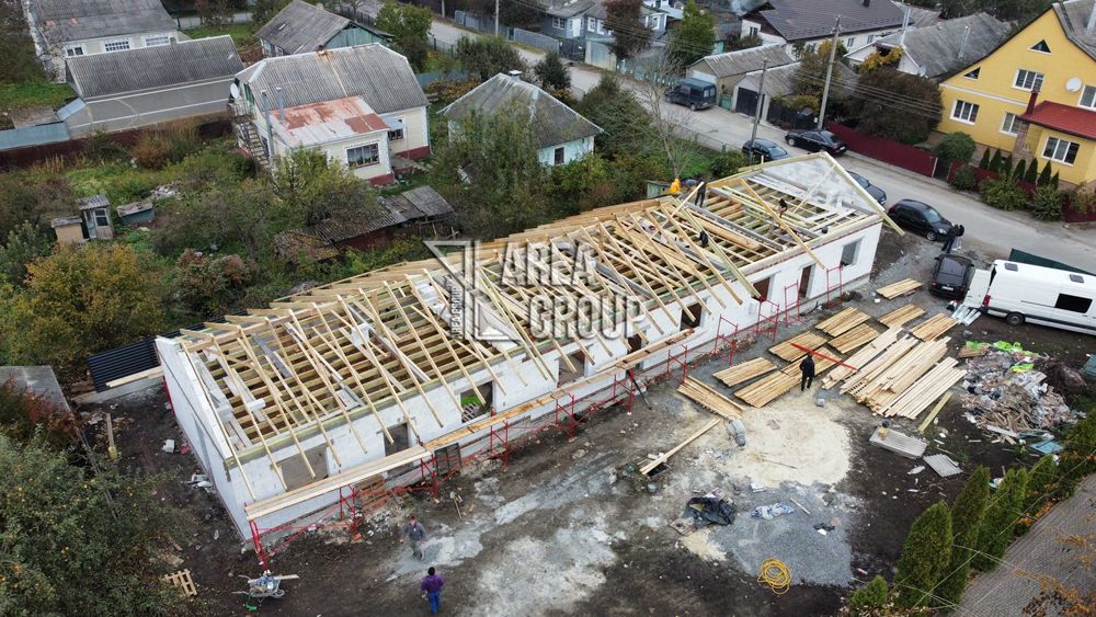 Стильний компактний будинок в класному районі