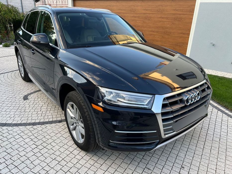 Audi Q5 Audi Q5, stan idealny ,  niski przebieg, bogata wersja wyposażenia.