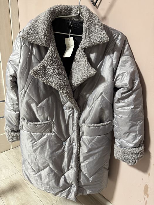 Куртка-пуховик жіноча