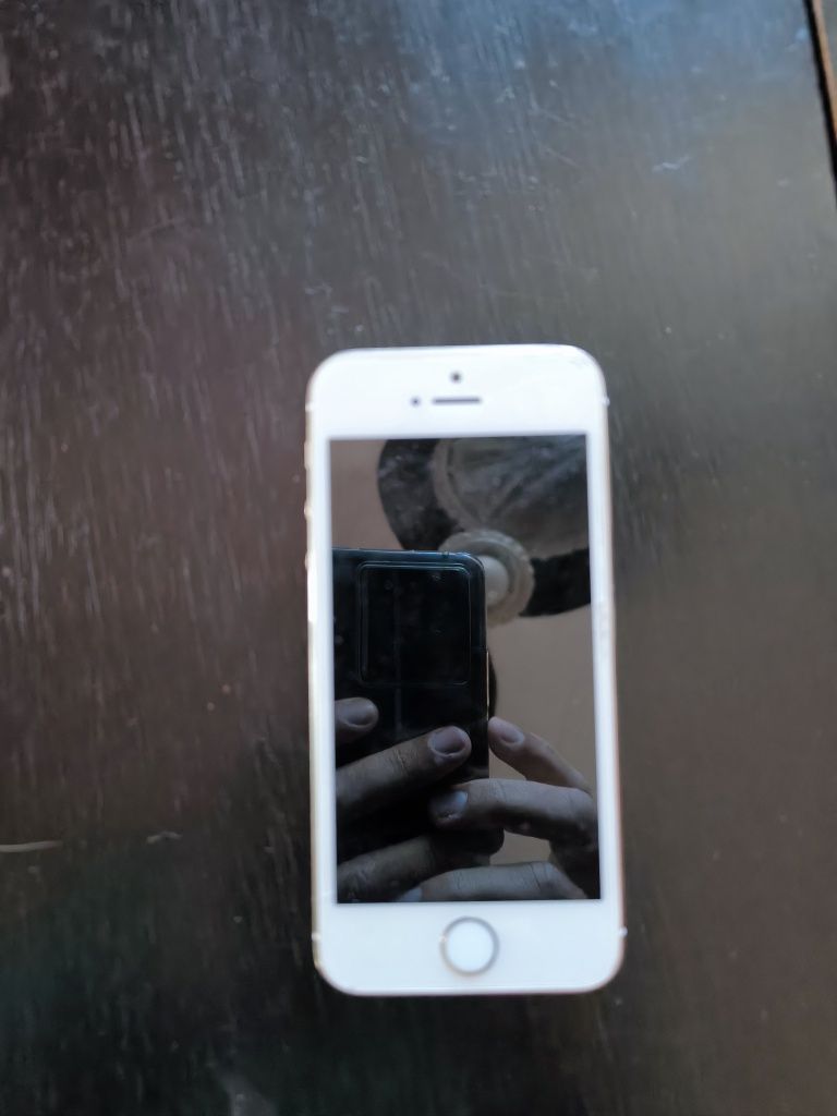 Pack iPhone 5s + Microsoft Lumia 435 (não ligam)