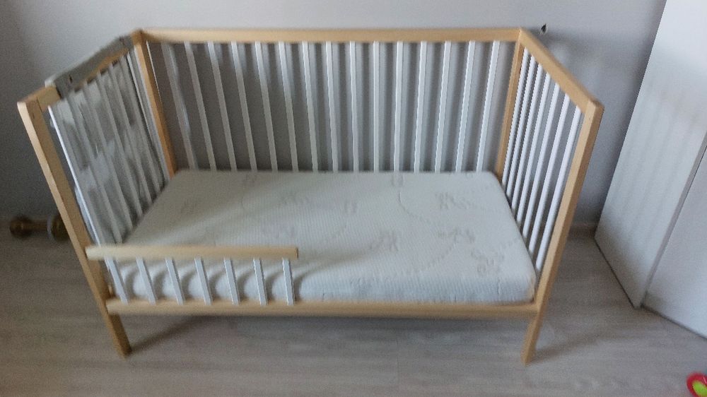 Łóżeczko dziecięce 120x60 z materacem Hilding