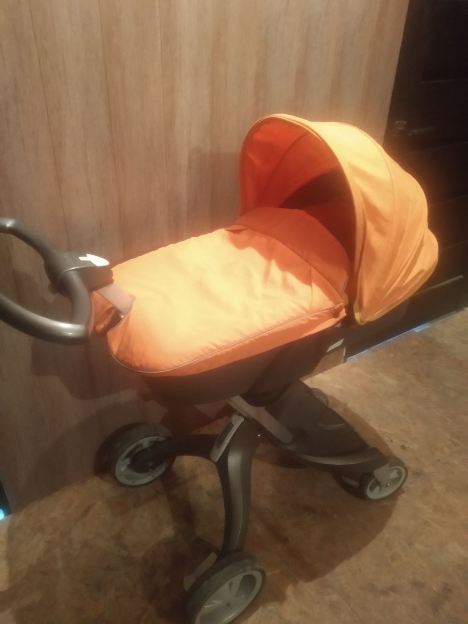 Универсальная коляска Stokke v3