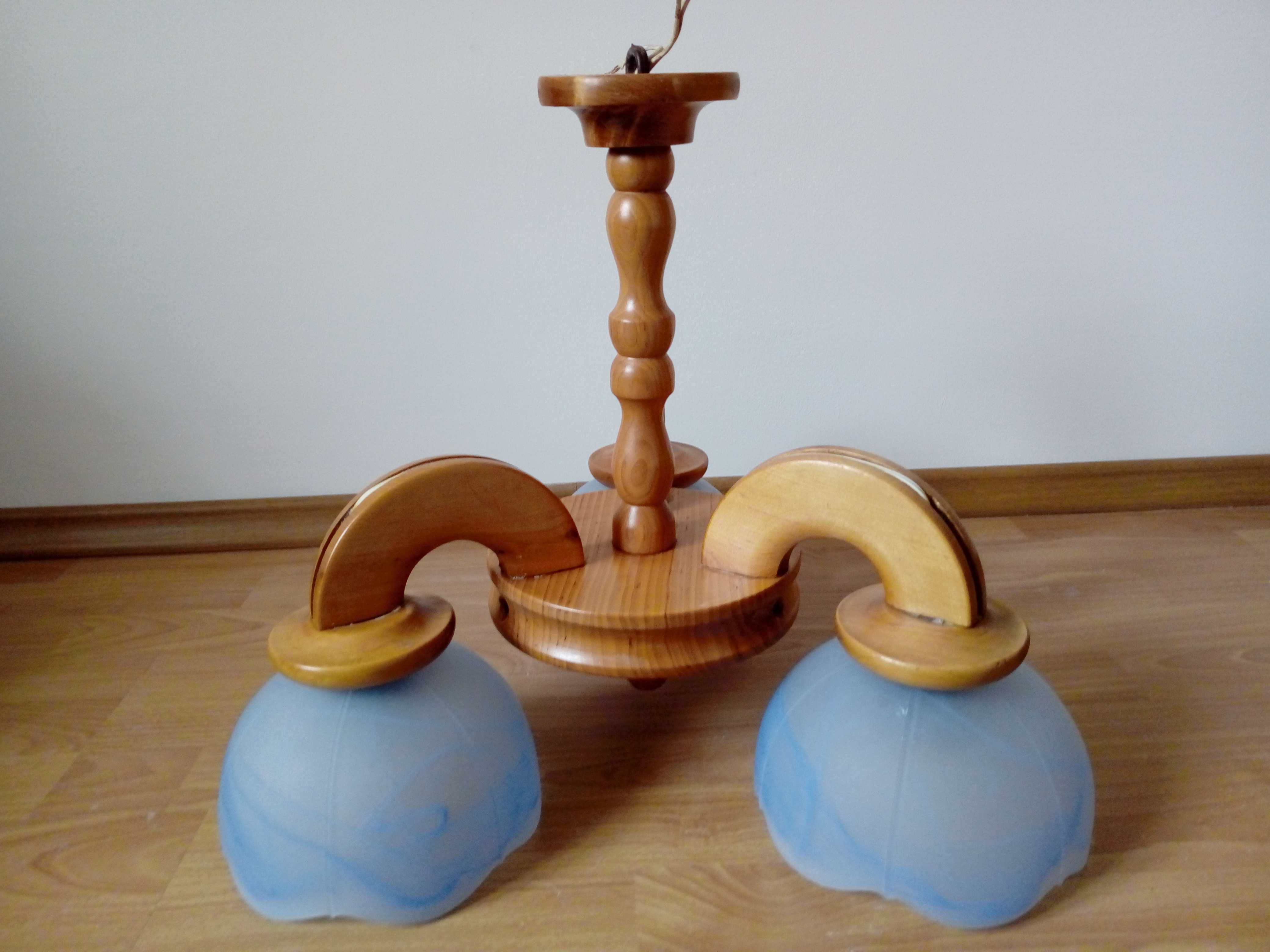 Sprzedam drewnianą lampę